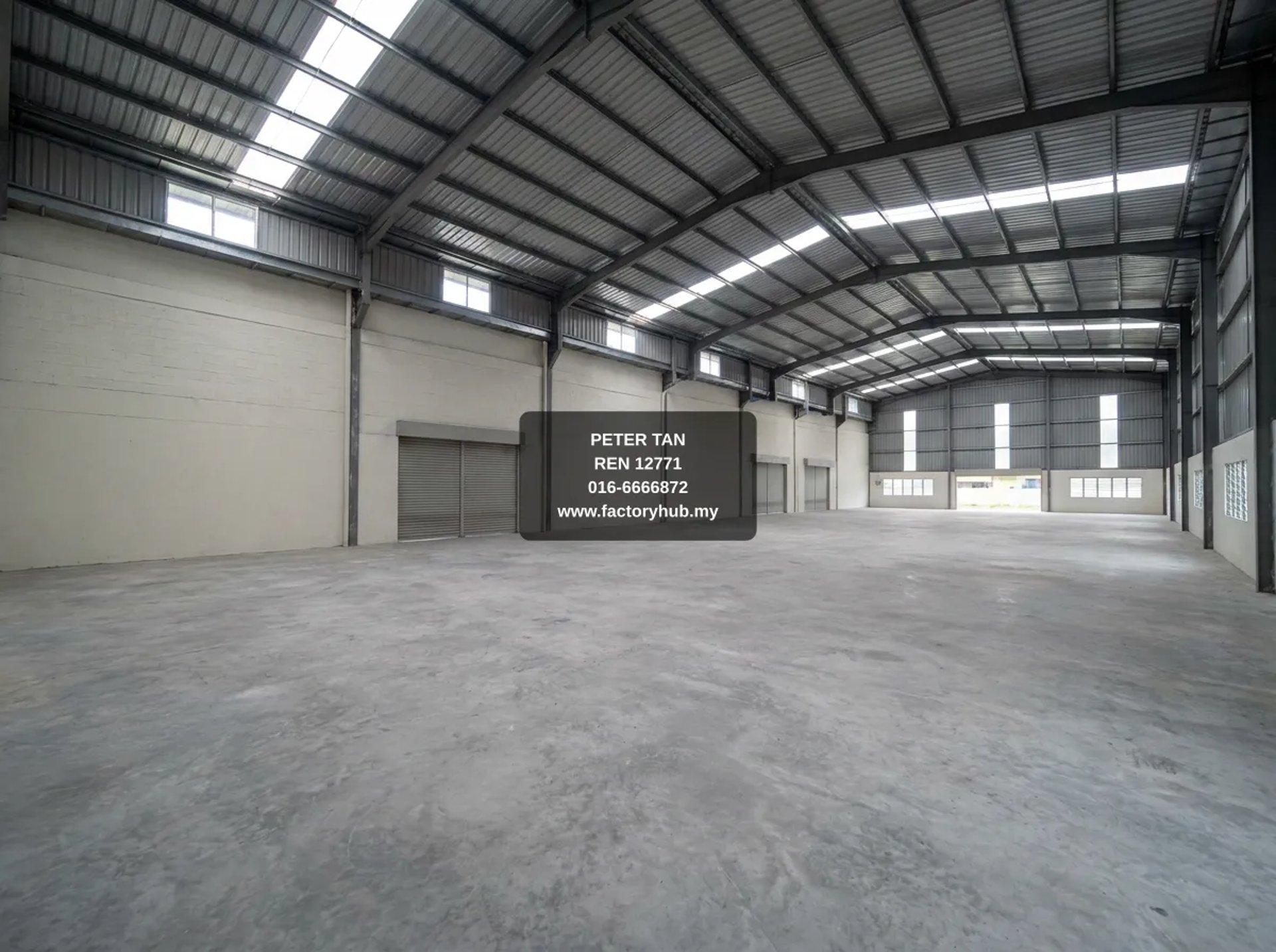 Warehouse with Crane for Rent in Bukit Jelutong – RM350K/mo 143864sf - Main property image 1 of 5