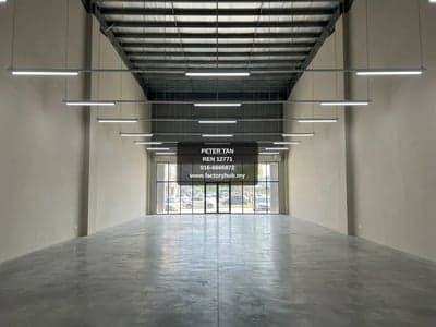 森美兰Bandar Baru Nilai 4层店屋出租 – RM5.5K/月 1610呎 - Property image 3 of 6