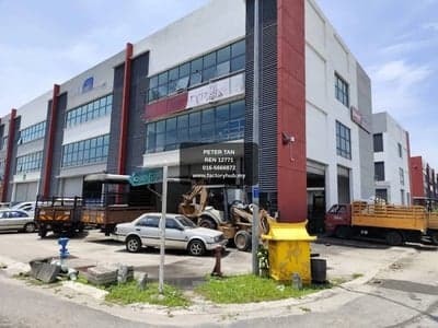 雪兰莪Bukit Kemuning永久地契排屋式工厂出售 – RM320万 7100呎 - Property image 2 of 10